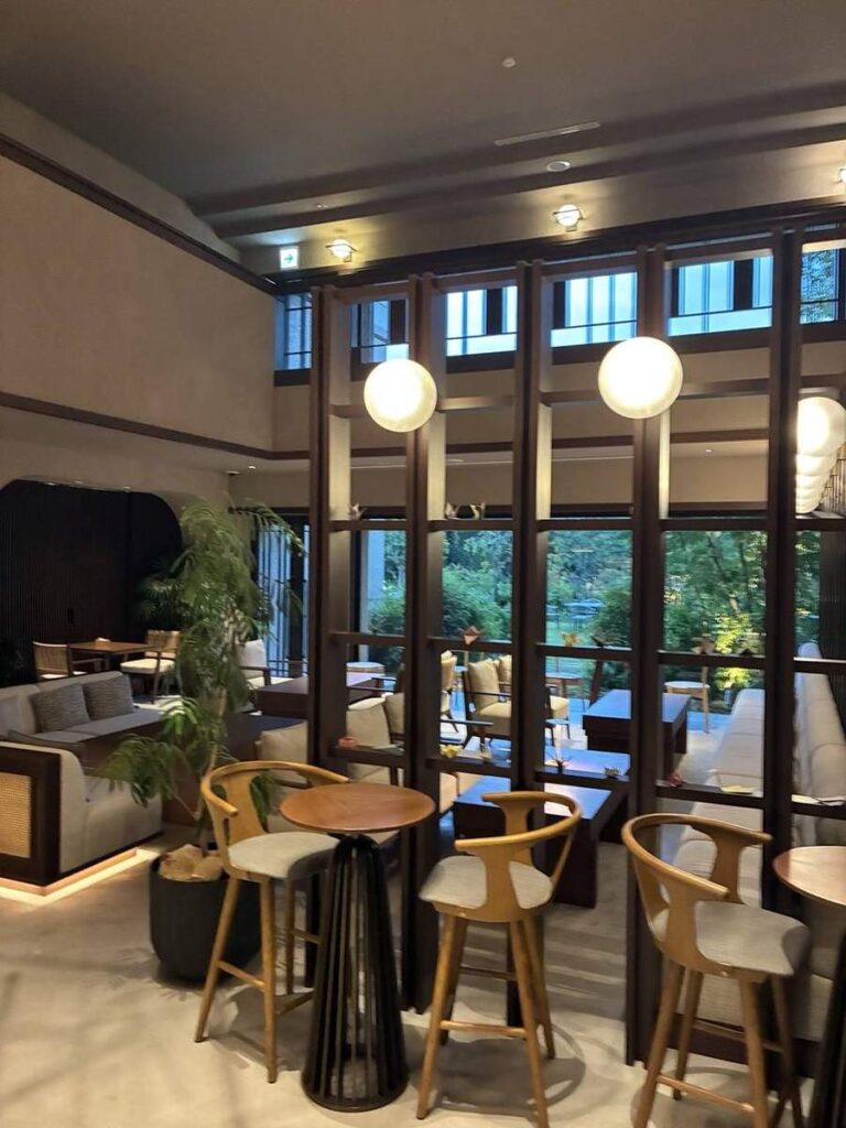 庭を望むnol hakone myojindaiのラウンジ